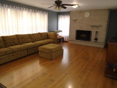 303 E Cleveland St, Spring Valley, IL 61362 photo 4