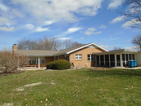 303 E Cleveland St, Spring Valley, IL 61362 photo 3
