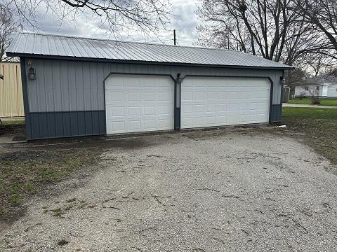 231 Walnut St, Elliott, IL 60933 photo 3