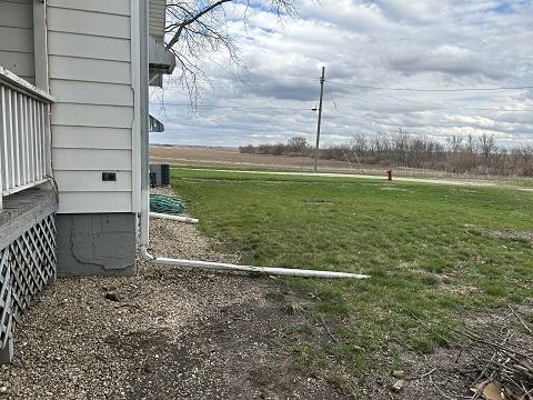 231 Walnut St, Elliott, IL 60933 photo 16