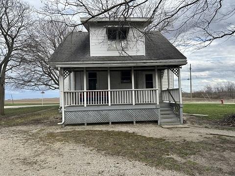 231 Walnut St, Elliott, IL 60933 photo 2