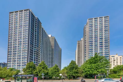 4250 N Marine Dr #1836, Chicago, IL 60613