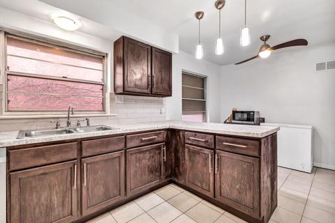 652 E 88th St, Chicago, IL 60619 photo 6
