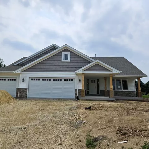 5552 Waters Bend Dr, Belvidere, IL 61008