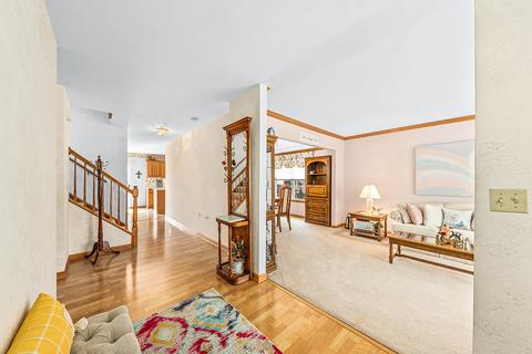 5312 Poplar Glen Ct, Plainfield, IL 60586 photo 2