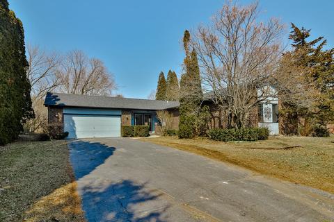 3422 Montlake Dr, Rockford, IL 61114