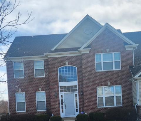 1001 Balmoral Ln, Elgin, IL 60120 photo 1