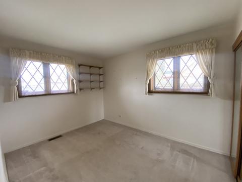 7048 Dover St, Bridgeview, IL 60455 photo 8