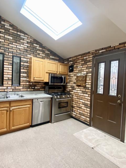 7048 Dover St, Bridgeview, IL 60455 photo 3