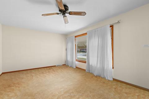 63 E Logan St, Lemont, IL 60439 photo 9