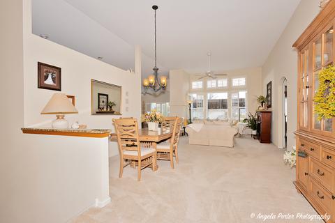 1909 Trappers Ct, Mchenry, IL 60050 photo 2