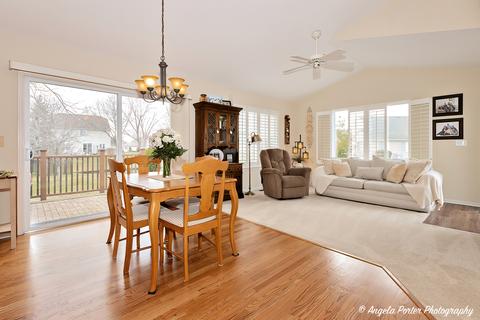 1909 Trappers Ct, Mchenry, IL 60050 photo 10