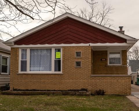 9135 S Spaulding Ave, Evergreen Park, IL 60805
