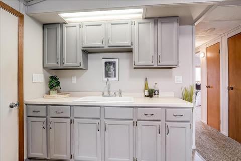 718 S Harlem Ave, Freeport, IL 61032 photo 10