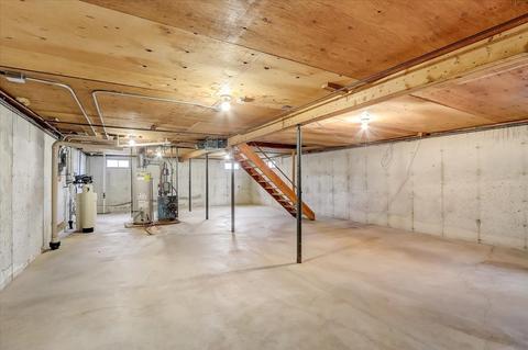 718 S Harlem Ave, Freeport, IL 61032 photo 17