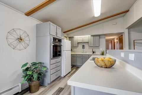 718 S Harlem Ave, Freeport, IL 61032 photo 11