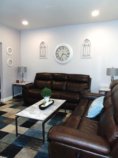 668 Raymond St, Elgin, IL 60120 photo 5