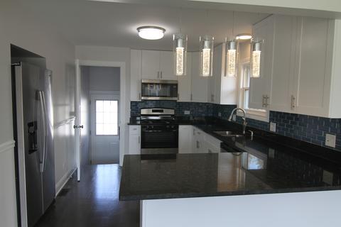 5536 W Hawthorne Ave, Berkeley, IL 60163 photo 5