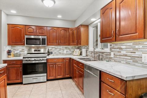 715 Angela Dr, Normal, IL 61761 photo 5