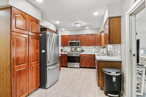 715 Angela Dr, Normal, IL 61761 photo 6