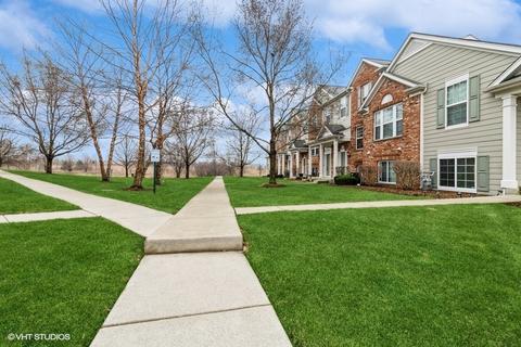 1019 Crane Pt, Elgin, IL 60124 photo 2