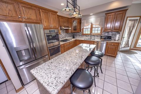 2411 Monterey Dr, Plainfield, IL 60586 photo 11