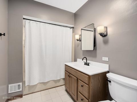 172 Gage Rd, Riverside, IL 60546 photo 16