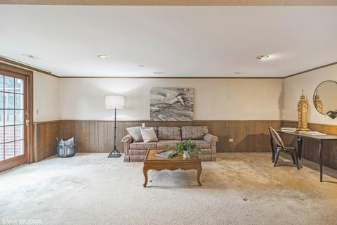 174 Lance Dr, Des Plaines, IL 60016 photo 9