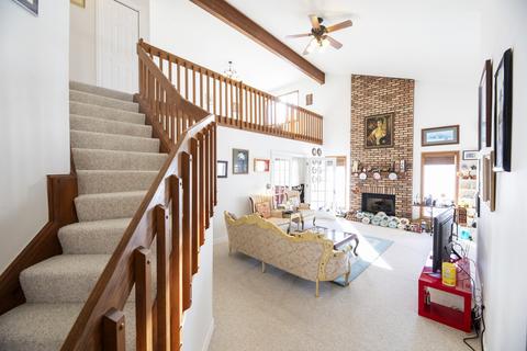 1646 Pebble Beach Dr, Hoffman Estates, IL 60169 photo 5
