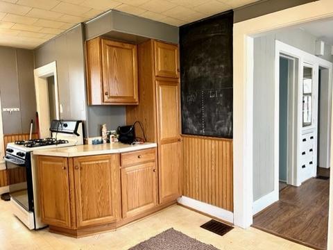 309 E 9th St, Sterling, IL 61081 photo 6