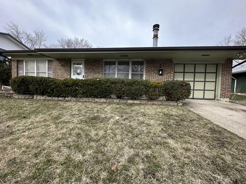 157 Oakwood Dr, Bolingbrook, IL 60440