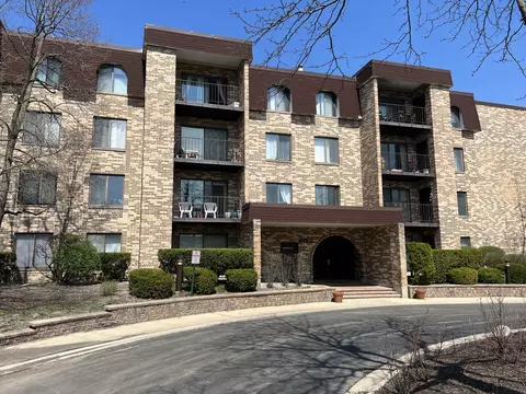 2150 Valencia Dr #108A, Northbrook, IL 60062