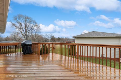 911 Althoff Dr, Mchenry, IL 60051 photo 8