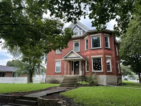 217 W Hamilton St, Odell, IL 60460
