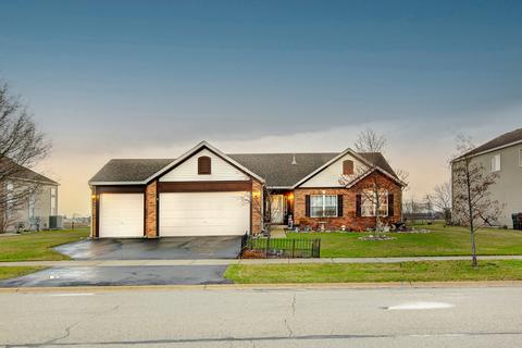 1861 Monhegan Ave, Beecher, IL 60401