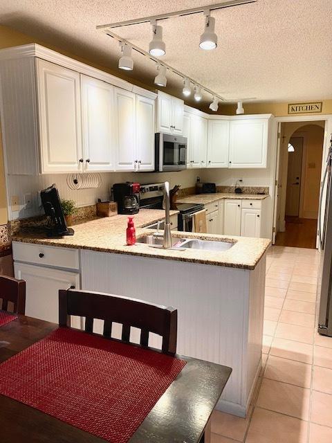 728 E 3rd St, Dixon, IL 61021 photo 4