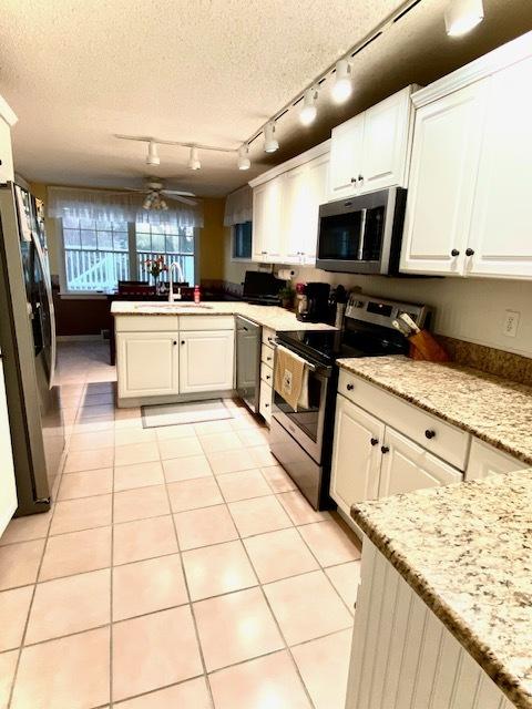 728 E 3rd St, Dixon, IL 61021 photo 3