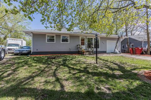 1806 Diana Ave, Champaign, IL 61821 photo 2