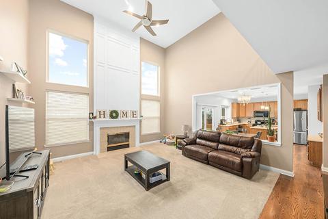 1910 Capri Dr, Aurora, IL 60503 photo 9
