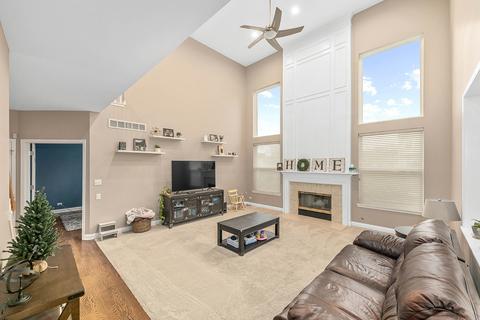 1910 Capri Dr, Aurora, IL 60503 photo 8