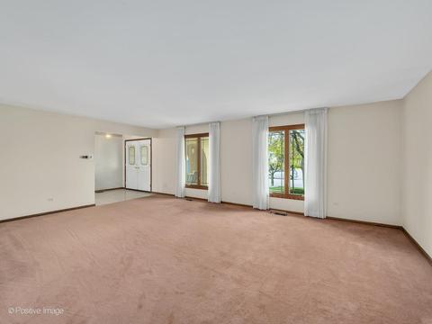 223 Waterford Dr, Willowbrook, IL 60527 photo 6