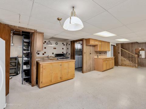 223 Waterford Dr, Willowbrook, IL 60527 photo 22