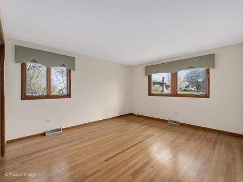 223 Waterford Dr, Willowbrook, IL 60527 photo 19