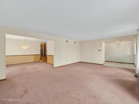 223 Waterford Dr, Willowbrook, IL 60527 photo 5