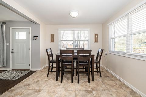 439 Melrose Ave, Hillside, IL 60162 photo 9