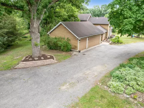 1917 August Ln, Mchenry, IL 60051 photo 35