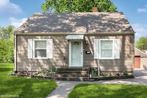 1371 Lennington Cir NW, Kankakee, IL 60901