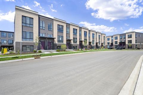 2226 Venture Dr, Schaumburg, IL 60173