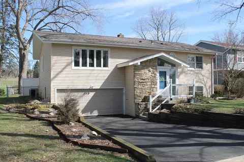 44 Sunset Dr, Cary, IL 60013 photo 4