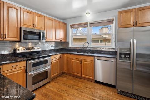 5169 W Devon Ave, Chicago, IL 60646 photo 8